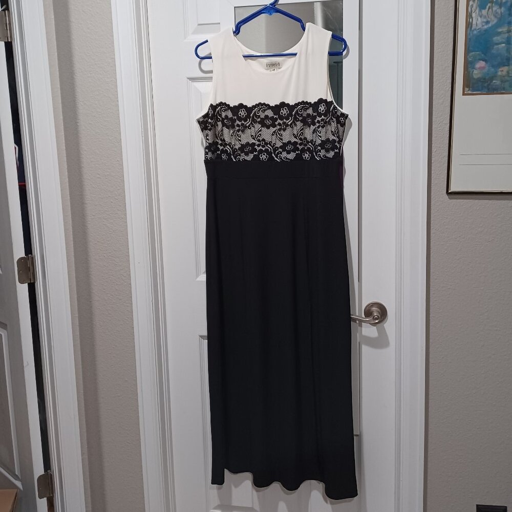 Sleeveless column colorblock dress